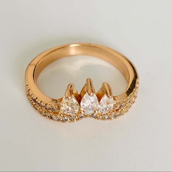 Cubic Zirconia Crown Ring - Picture 2 of 7